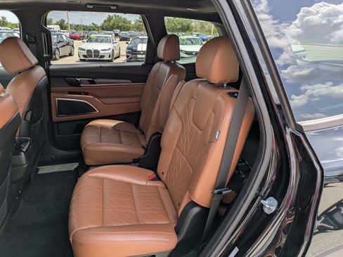 Certified 2023 Kia Telluride SX Prestige X-Line AWD/4WD image 17