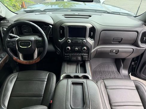 Used 2022 GMC Sierra 3500 Denali AWD/4WD image 2