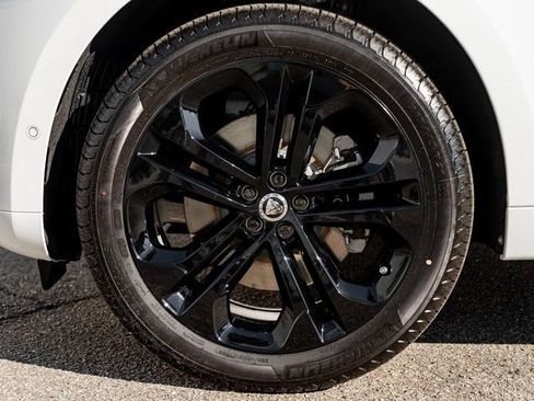 New 2026 Jaguar F-PACE R-Dynamic S image 11