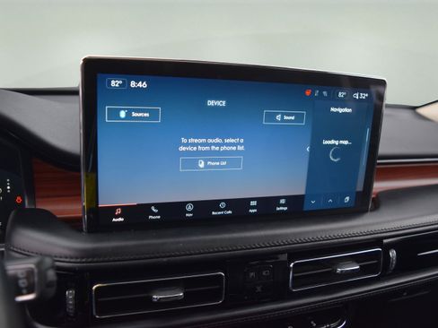 Used 2022 Lincoln Nautilus Reserve w/ Equipment Group 201A image 13