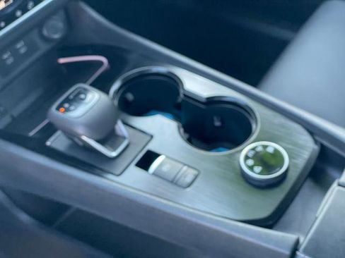 Certified 2025 Nissan Rogue SL image 24