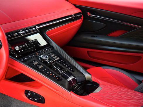 Used 2024 Aston Martin DB12 Coupe RWD image 22