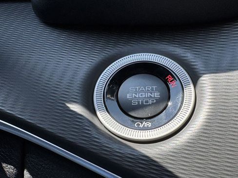 Used 2025 Jeep Grand Cherokee L Laredo image 21