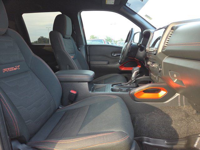 Used 2022 Nissan Frontier Pro-X RWD image 19