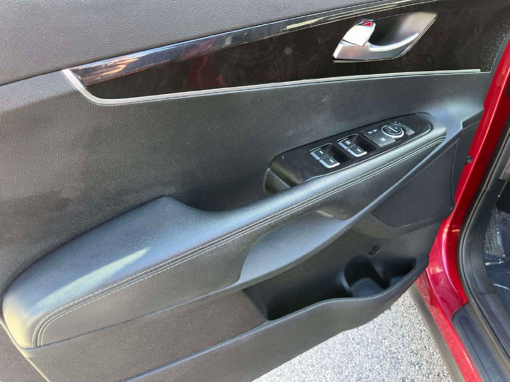 Used 2016 Kia Sorento AWD w/ LX Convenience Package image 16