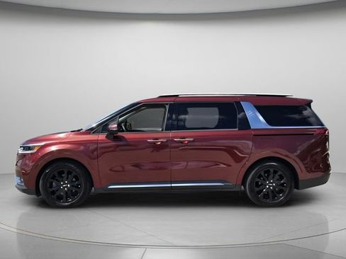 Used 2022 Kia Carnival SX FWD image 3