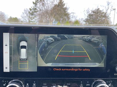 Used 2024 Toyota Highlander Platinum image 42