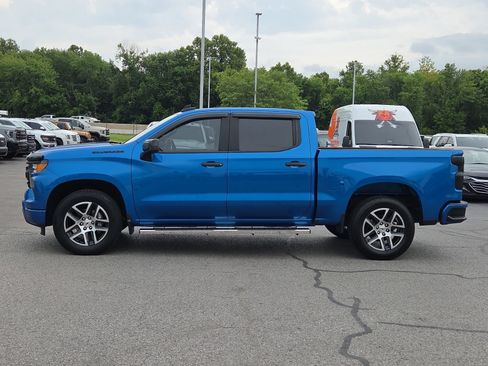 Used 2022 Chevrolet Silverado 1500 Custom RWD image 2