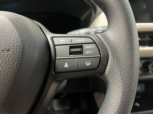 New 2027 Honda HR-V LX image 16