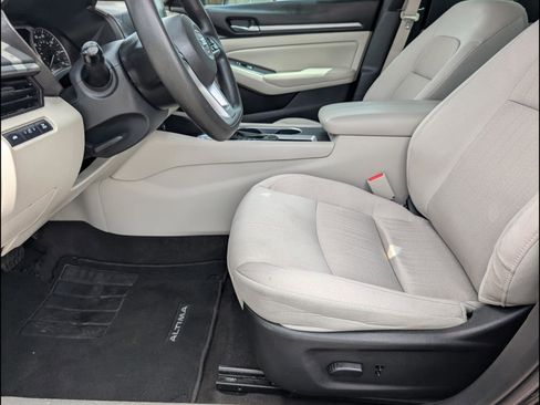 Used 2022 Nissan Altima 2.5 SV image 9