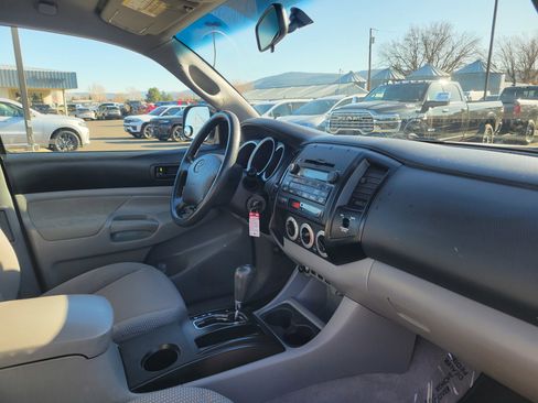 Used 2010 Toyota Tacoma 4x4 Access Cab V6 image 18