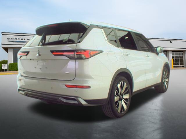 Used 2025 Mitsubishi Outlander SE AWD/4WD image 4