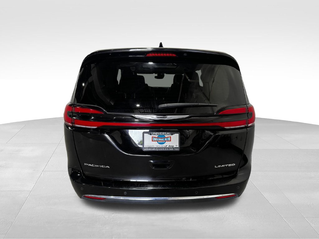 Used 2024 Chrysler Pacifica Limited FWD image 26