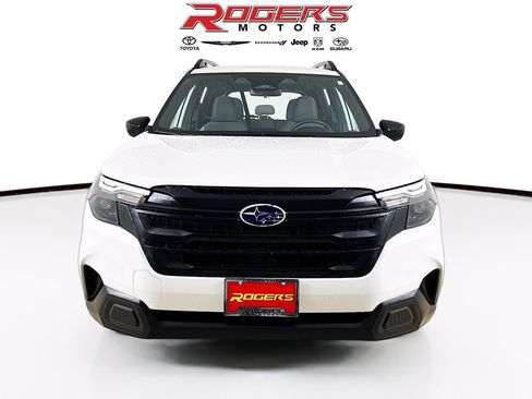 Certified 2025 Subaru Forester AWD/4WD image 2