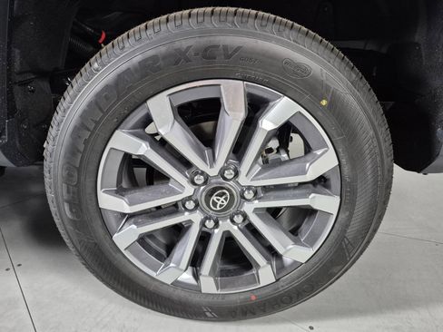 New 2026 Toyota 4Runner 4WD image 11