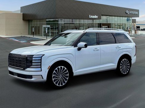 New 2026 Hyundai Palisade Calligraphy FWD image 2