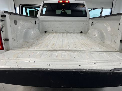 Used 2024 RAM 2500 Big Horn AWD/4WD image 35