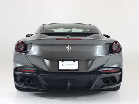 Certified 2023 Ferrari Portofino M RWD image 11