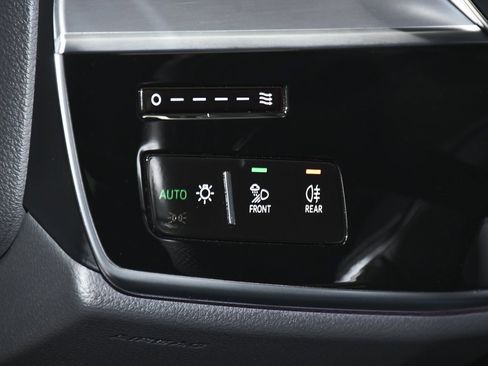 Used 2023 Audi S8 w/ S8 Comfort Plus Package image 26