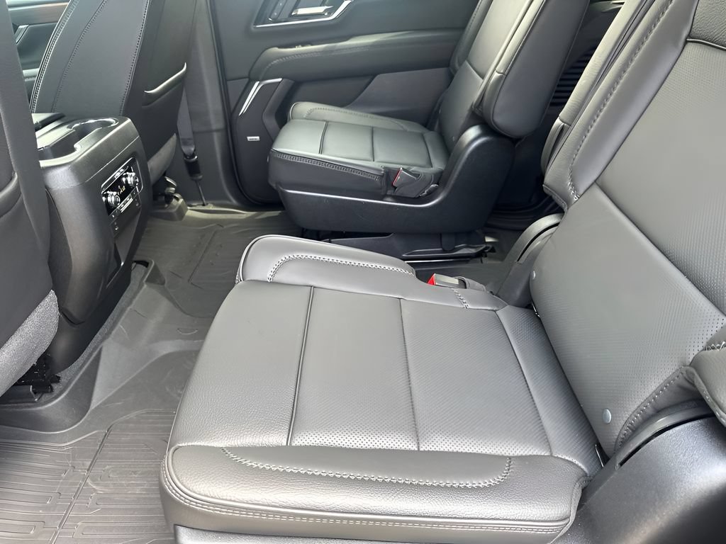New 2026 GMC Yukon Denali w/ Sun & Power Step Package AWD/4WD image 22