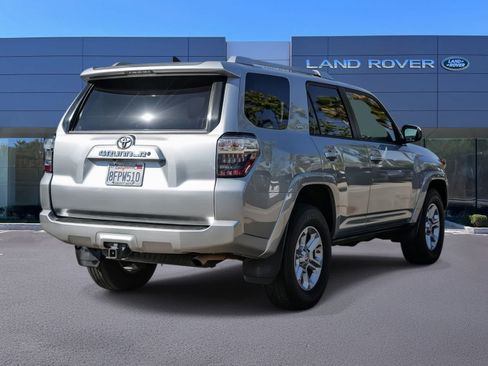 Used 2018 Toyota 4Runner SR5 RWD image 4