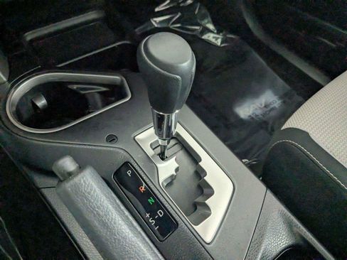Used 2018 Toyota RAV4 XLE FWD image 28