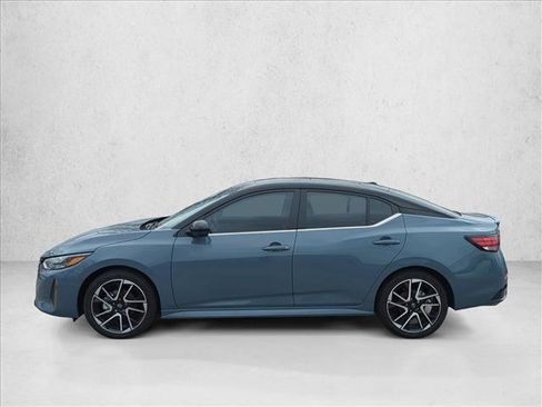 New 2025 Nissan Sentra SR w/ SR Premium Package FWD image 4