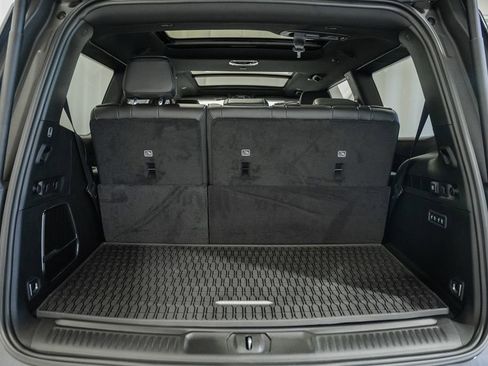 New 2026 Jeep Grand Wagoneer 4WD image 9