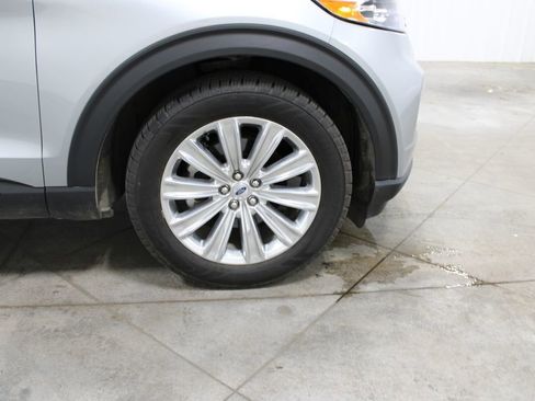 Used 2023 Ford Explorer Limited w/ Limited Technology Package RWD image 43