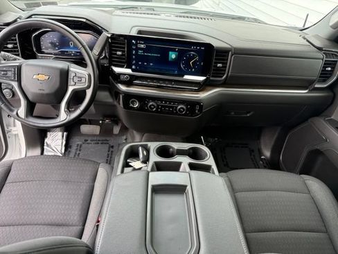 Used 2023 Chevrolet Silverado 1500 LT AWD/4WD image 17