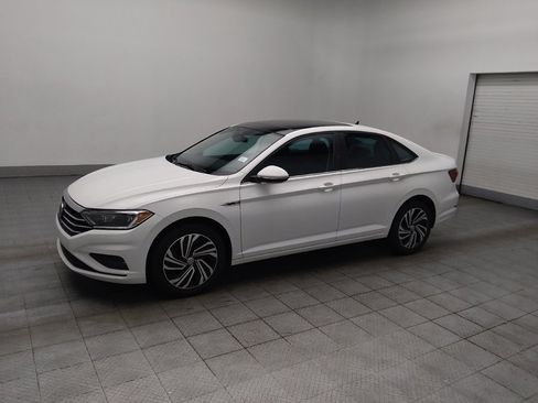 Used 2020 Volkswagen Jetta SEL Premium FWD image 2