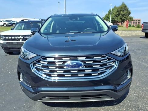 Used 2023 Ford Edge Titanium AWD/4WD image 2