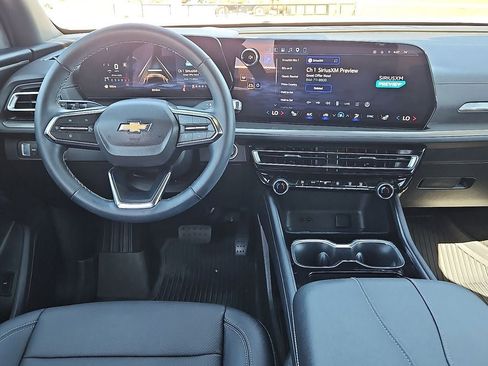 Used 2026 Chevrolet Traverse LT w/ Driver Confidence Package image 19