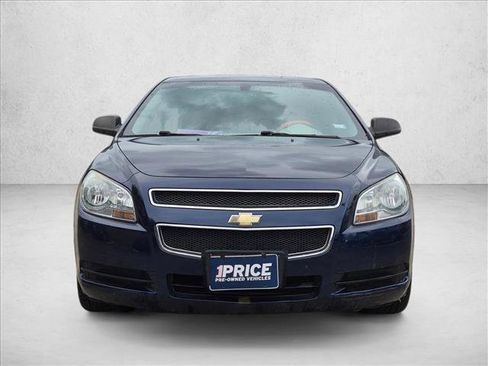 Used 2011 Chevrolet Malibu LS FWD image 2