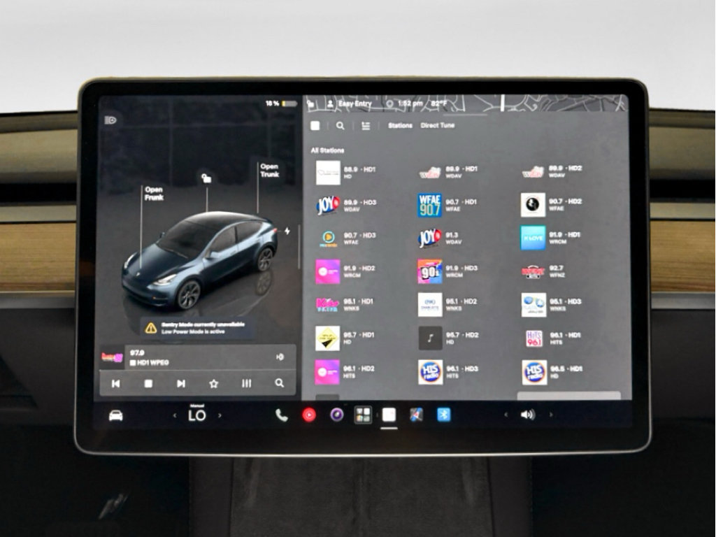 Used 2024 Tesla Model Y Long Range AWD/4WD image 9