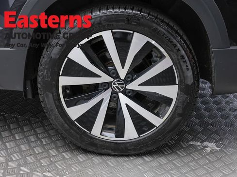 Used 2022 Volkswagen Taos SE AWD/4WD image 7