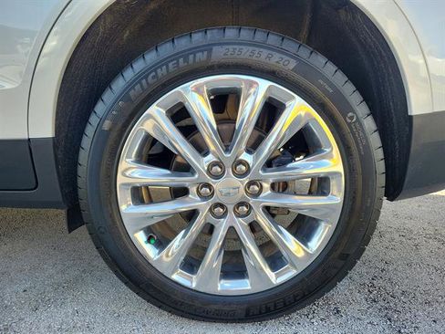 Used 2019 Cadillac XT5 Platinum image 9