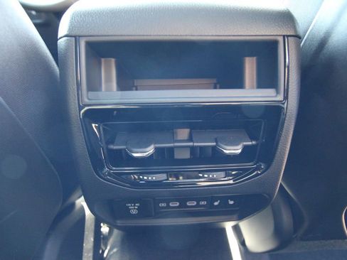 New 2026 Jeep Grand Cherokee Limited image 45