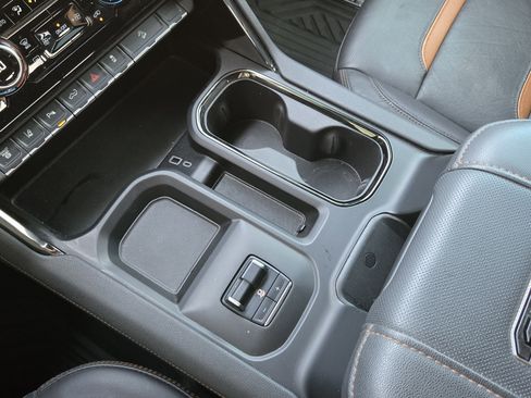 Used 2024 GMC Sierra 2500 AT4 w/ AT4 Premium Plus Package image 15