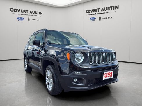 Used 2018 Jeep Renegade Latitude w/ Cold Weather Group AWD/4WD image 7