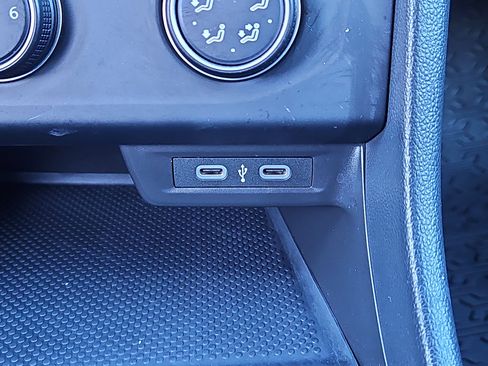 Certified 2024 Volkswagen Jetta S image 11