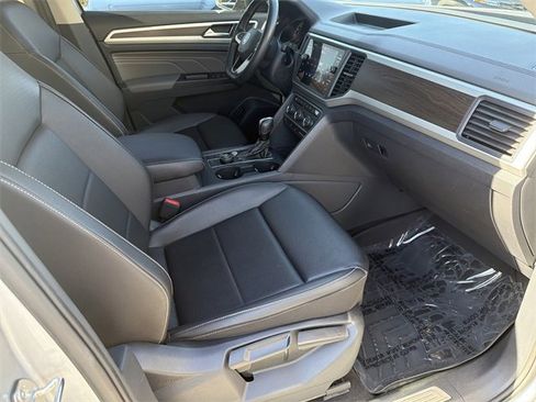 Used 2021 Volkswagen Atlas SE image 13