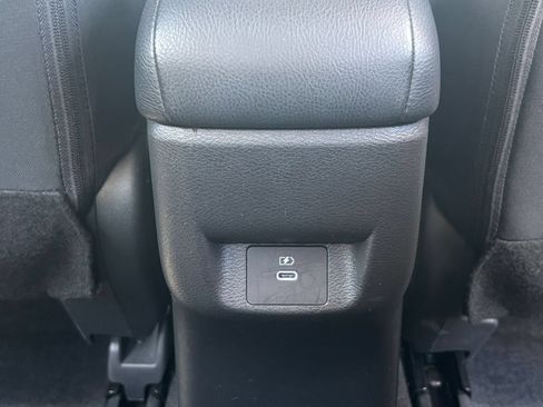 Used 2025 Nissan Versa SV FWD image 22