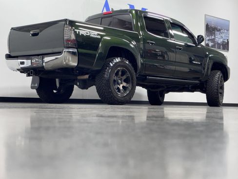 Used 2014 Toyota Tacoma 4x4 Double Cab w/ TRD Off-Road Package image 4