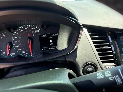 Used 2022 Chevrolet Trax LT w/ LT Convenience Package AWD/4WD image 6