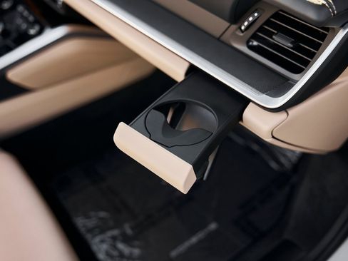 Used 2024 Porsche 911 Turbo image 37