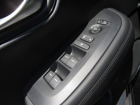 New 2026 Honda HR-V LX image 16