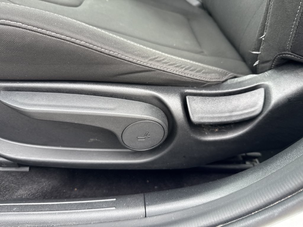 Used 2022 Hyundai Elantra Blue FWD image 12