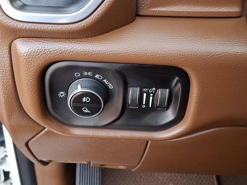 Used 2021 RAM 3500 Laramie image 26