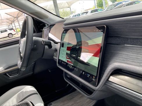 Used 2026 Rivian R1S Adventure AWD/4WD image 18